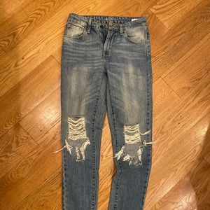 Levi’s ripped jeans